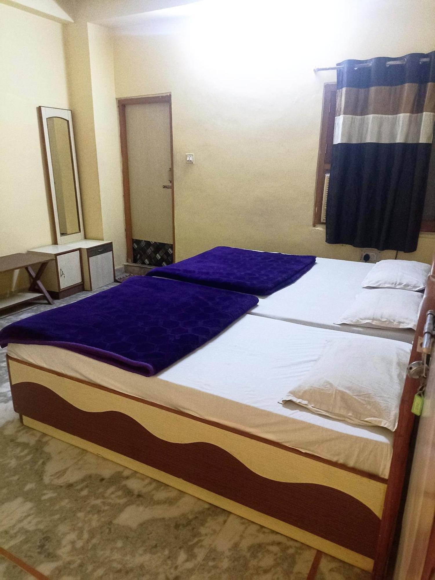 Shreeji Arpan Hotell Nāthdwāra Rom bilde