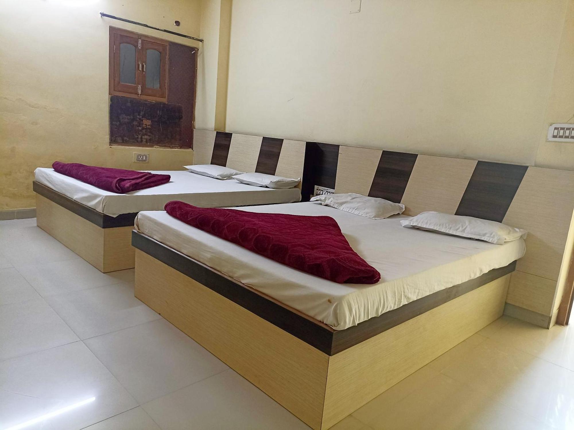 Shreeji Arpan Hotell Nāthdwāra Rom bilde