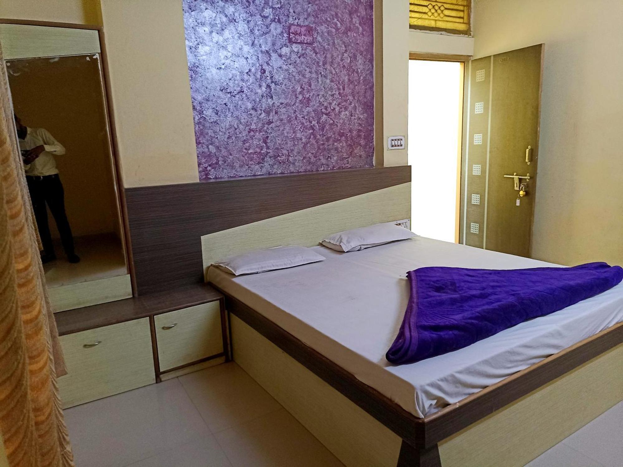 Shreeji Arpan Hotell Nāthdwāra Rom bilde